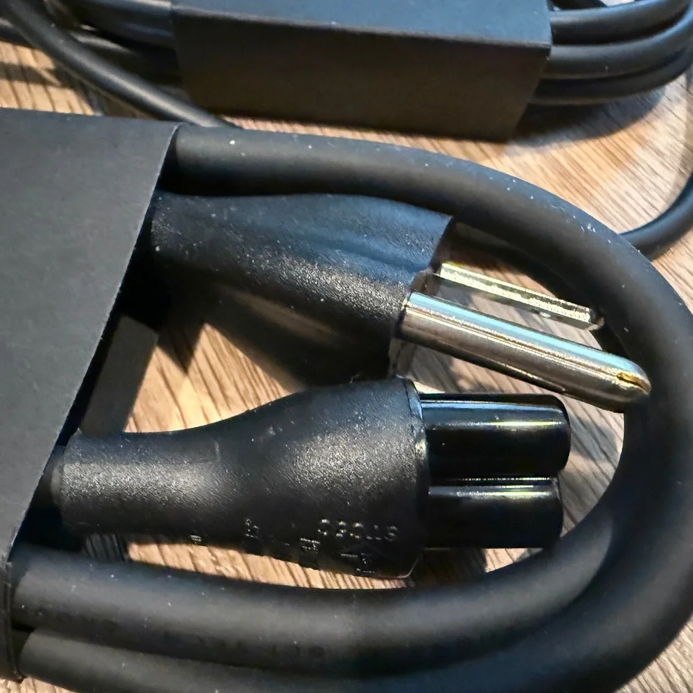 NEW Genuine OEM 130W Charger for Dell XPS 15, Inspiron 13 7000 Series, Vostro, P